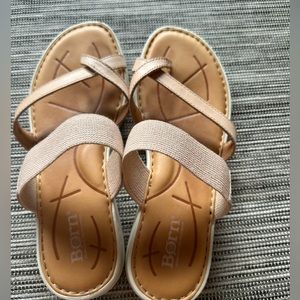 Born sandals